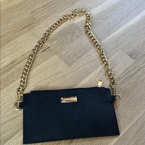 Free in Bundle clutch